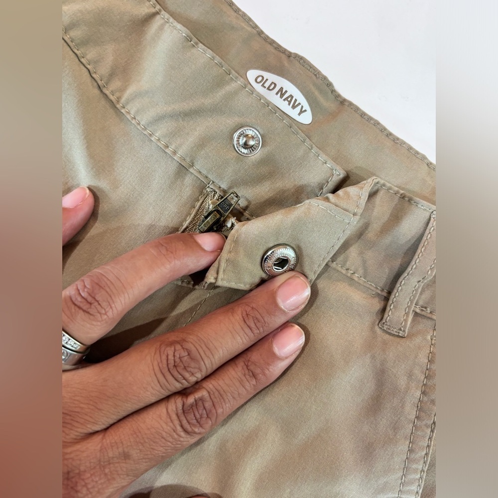 Old Navy Boys Khaki Shorts - Picture 6 of 13
